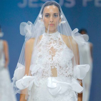 hääpuku ja huntu Jesus Peiro Barcelona Bridal Fashion Week 2022