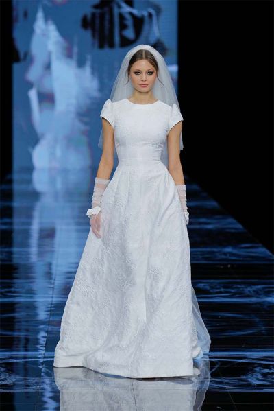 häämuoti 2024 Barcelona Bridal Fashion Week Poesis Sposa