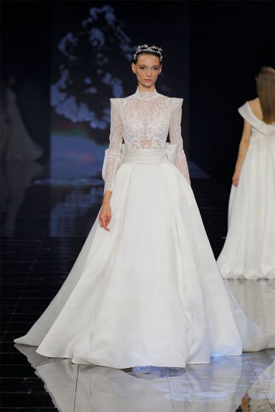 häämuoti 2024 Barcelona Bridal Fashion Week Pronovias