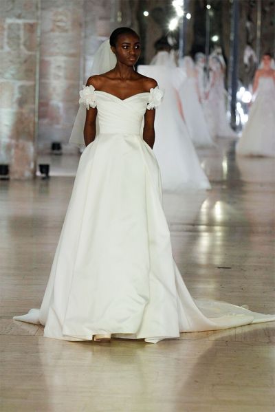 häämuoti 2024 Barcelona Bridal Fashion Week Eliel Saab